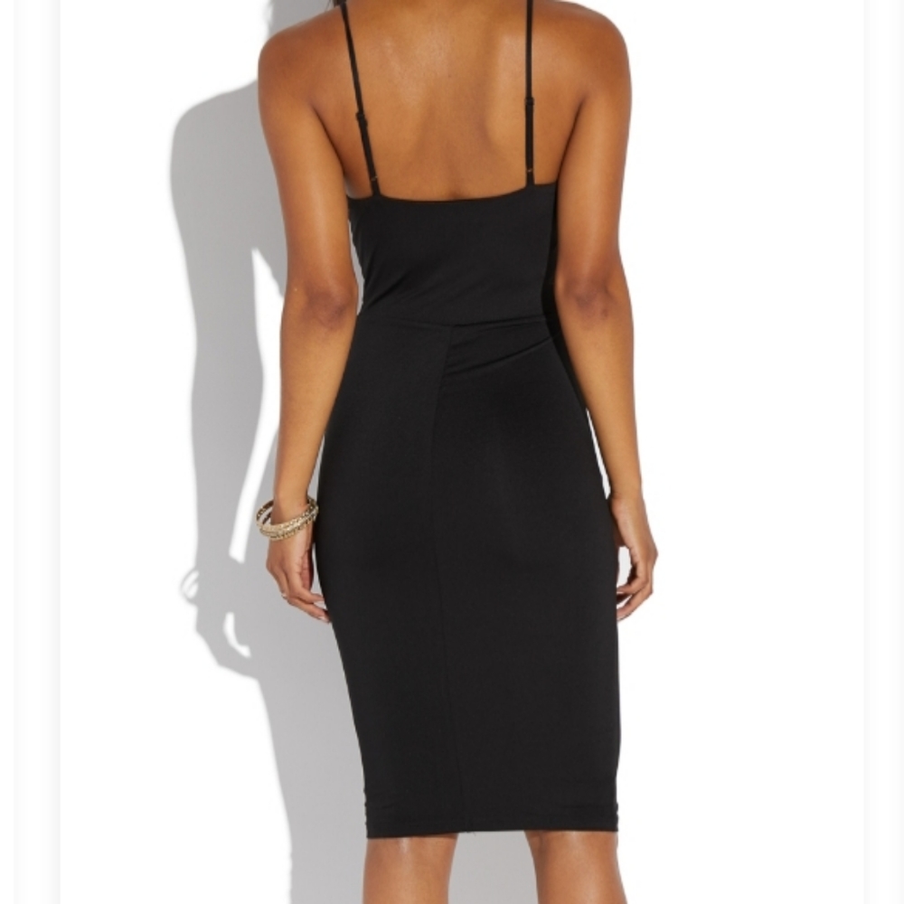 🔥CUTOUT MIDI DRESS🔥 - Picture 2 of 5